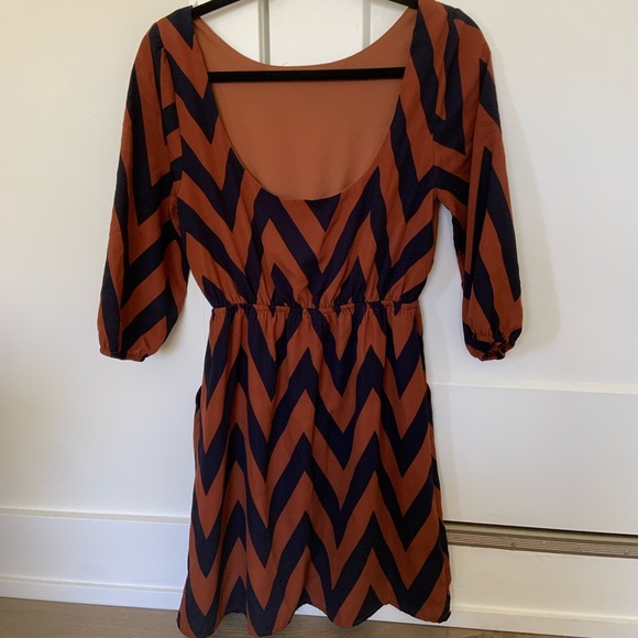 Jagged Pattern Dress - Picture 2 of 2